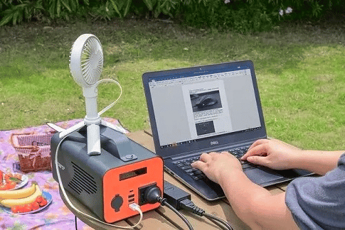 Portable energy storage system at work